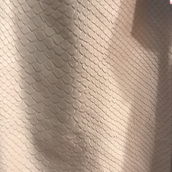 ⚡️FINAL PRICE⚡️ Vintage Versace Jeans Couture Snake/Reptile Jeans - Picture 10 of 16